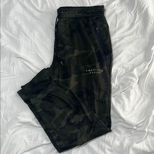 American Eagle Outfitters Men's Camouflage Pants - Black